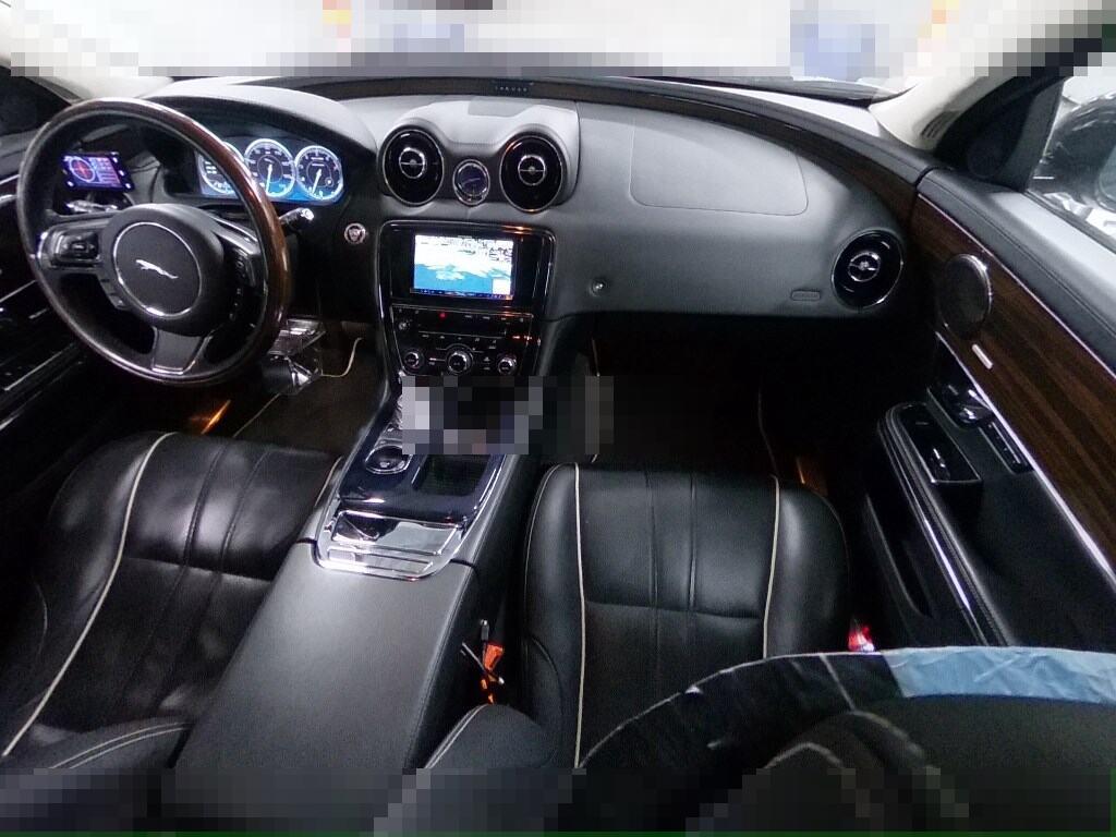 Jaguar XJ 2013 - Image 4