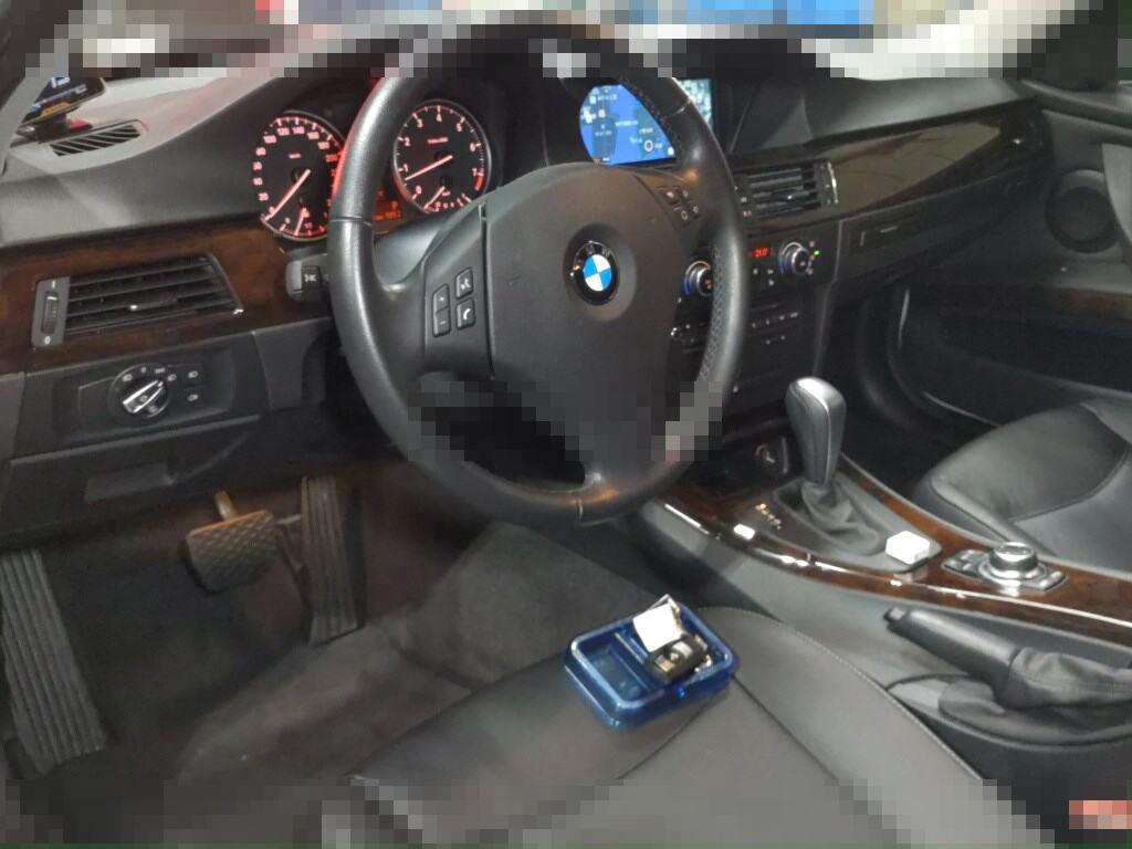 BMW 3 Series 2011 - Image 4