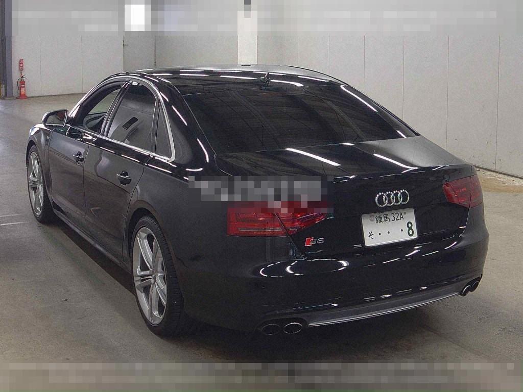 Audi S8 2012 - Image 3