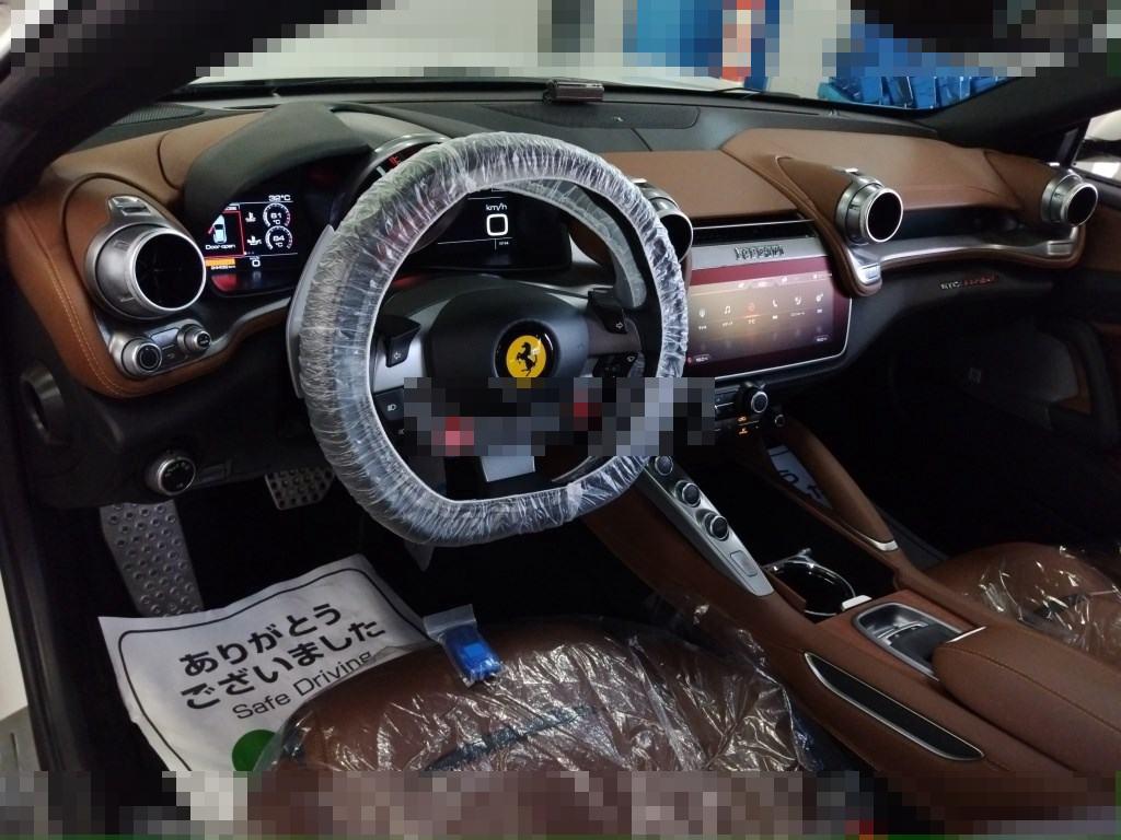 Ferrari GTC4 LUSSO 2017 - Image 4