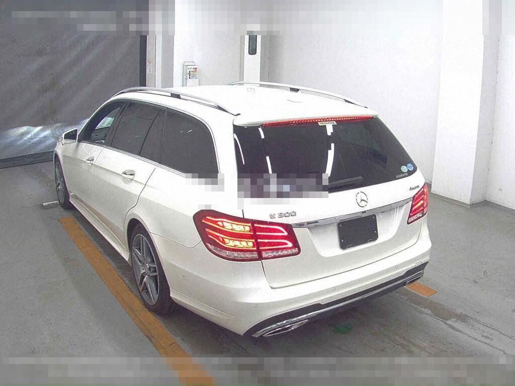 Mercedes-Benz E-Class Station Wagon 2014 - Image 3