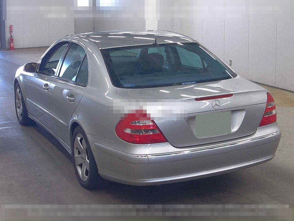 Mercedes-Benz E-Class 2002 - Image 3