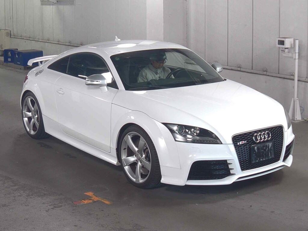 Audi TT RS 2010 - Image 2