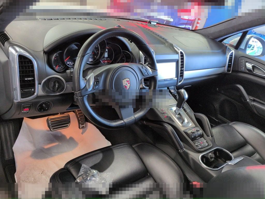 Porsche CAYENNE 2012 - Image 4
