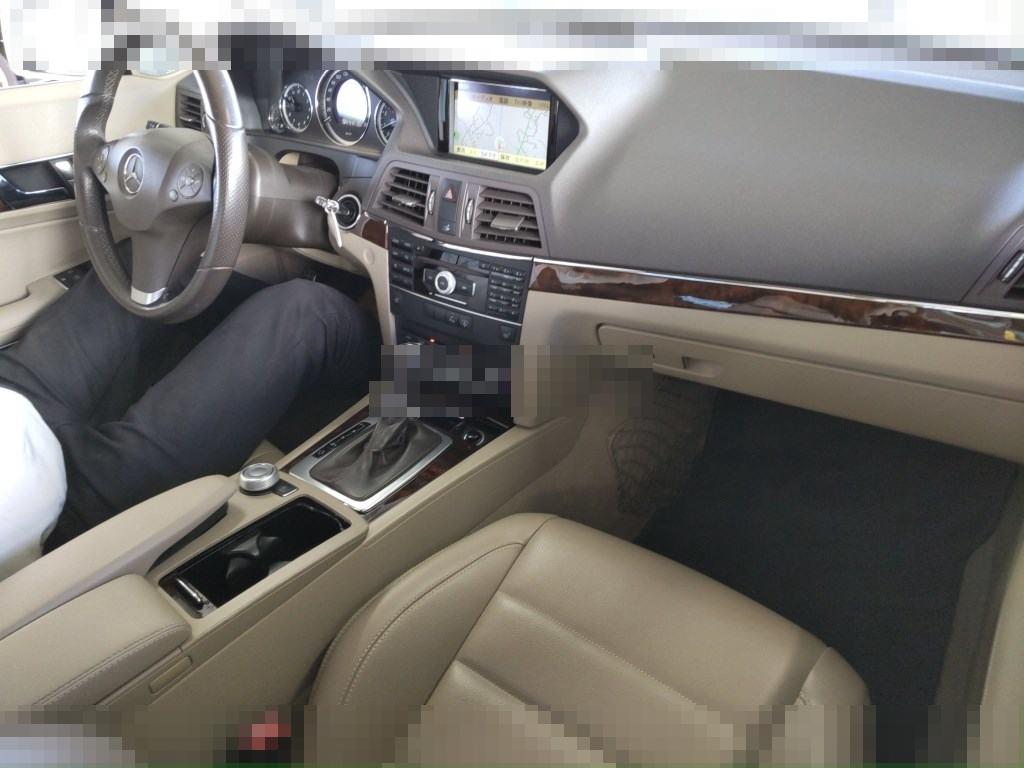 Mercedes-Benz E-Class 2010 - Image 4