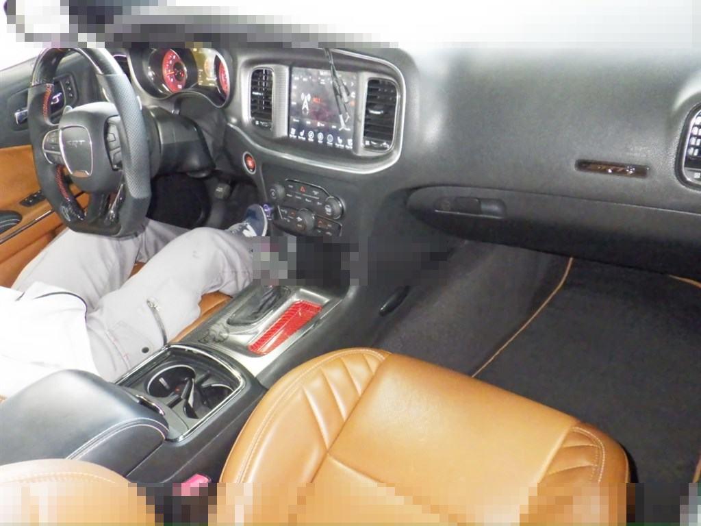 Dodge CHARGER 2017 - Image 4