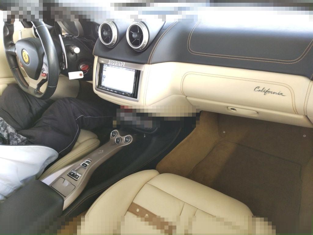 Ferrari CALIFORNIA 30 2013 - Image 4