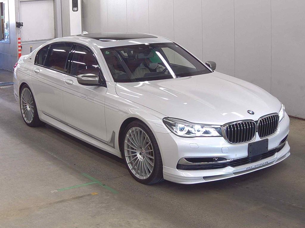 BMW 7 Series 2018 - Image 2