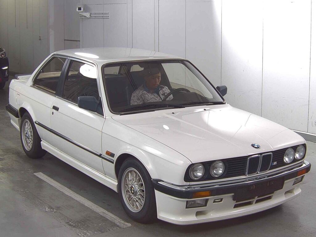 BMW 3 Series 1987 - Image 1