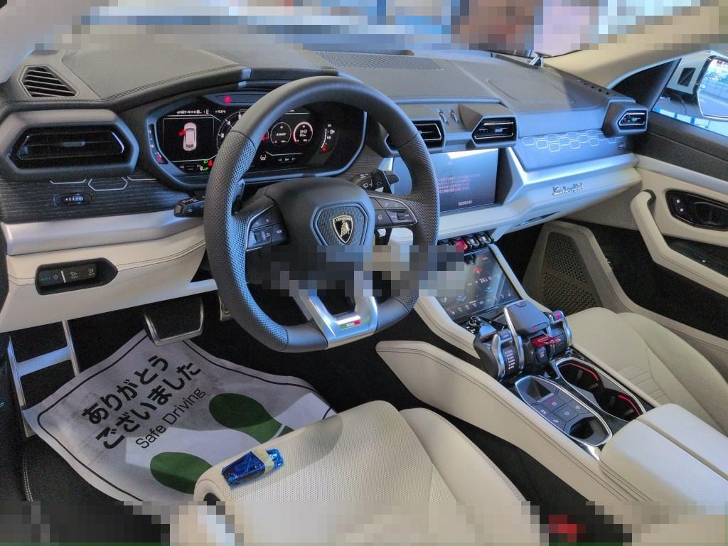 Lamborghini URUS 2025 - Image 4