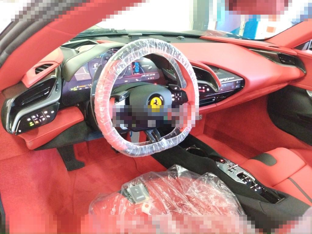 Ferrari SF90 SPIDER 2025 - Image 4