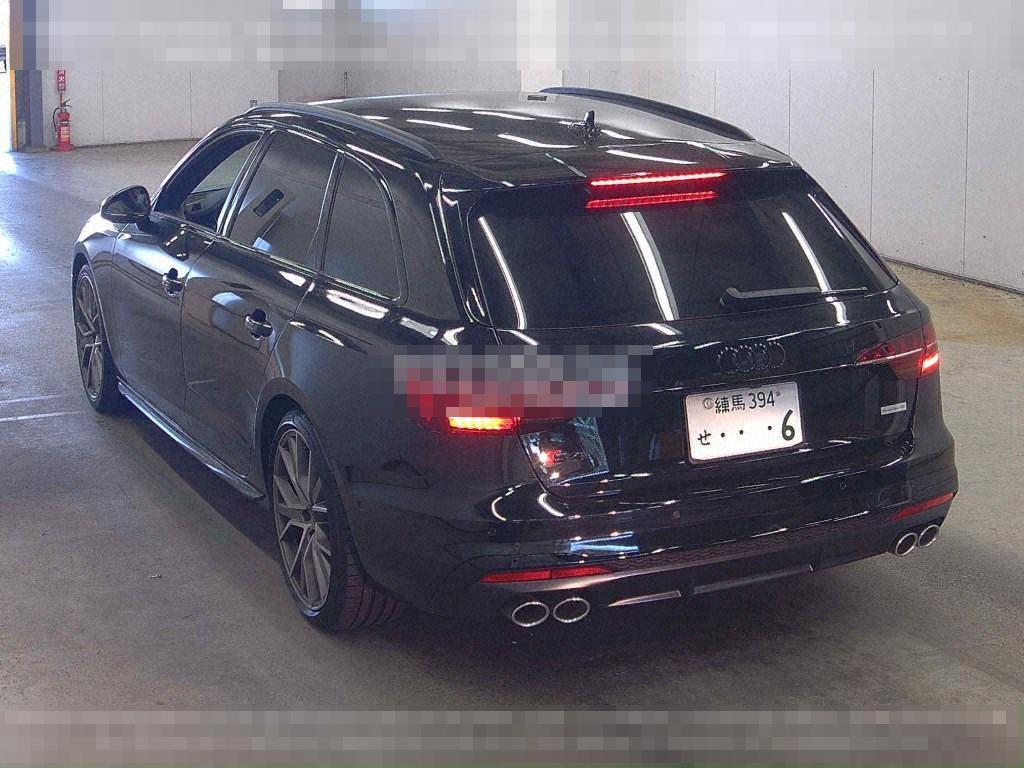 Audi S4 AVANT 2024 - Image 3