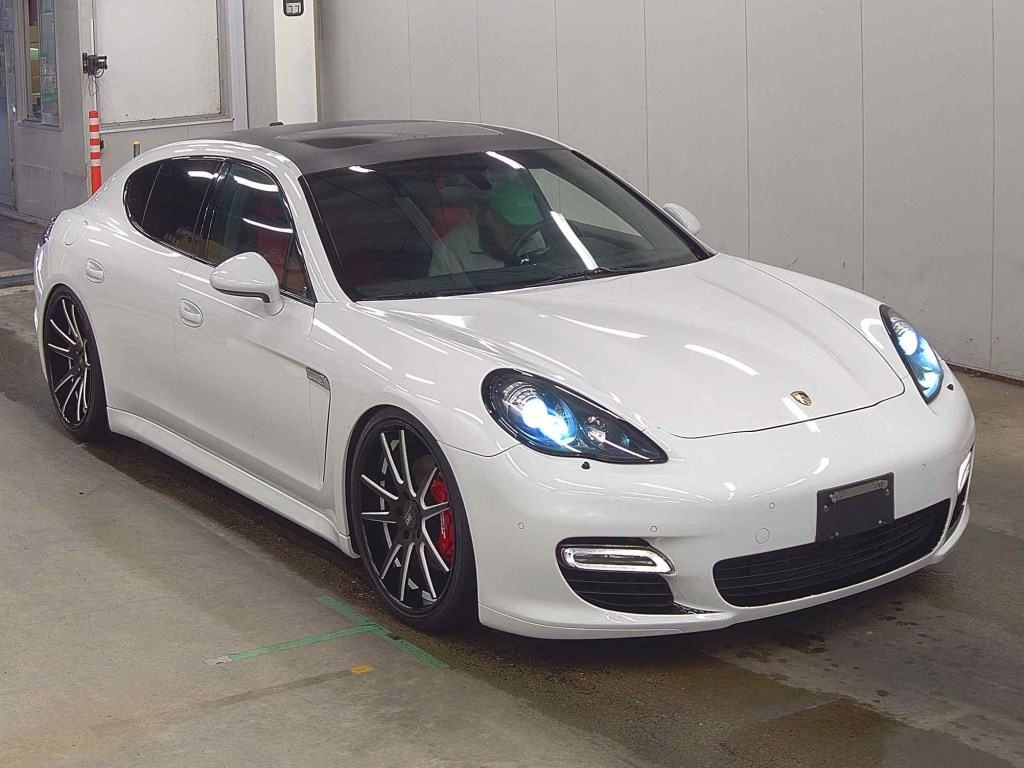 Porsche PANAMERA 2013 - Image 2