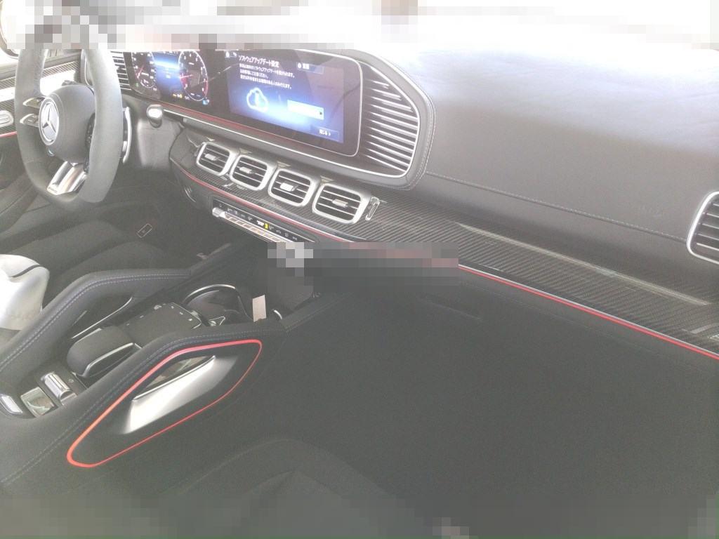 MERCEDES AMG GLS 2025 - Image 4