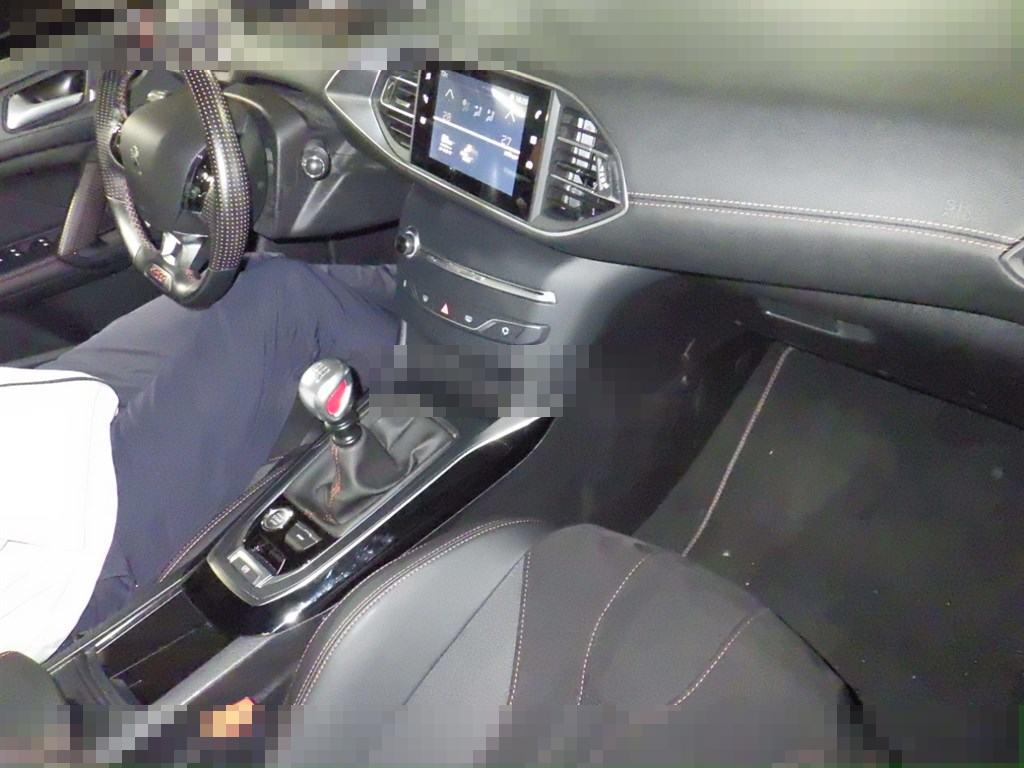 Peugeot 308 2020 - Image 4