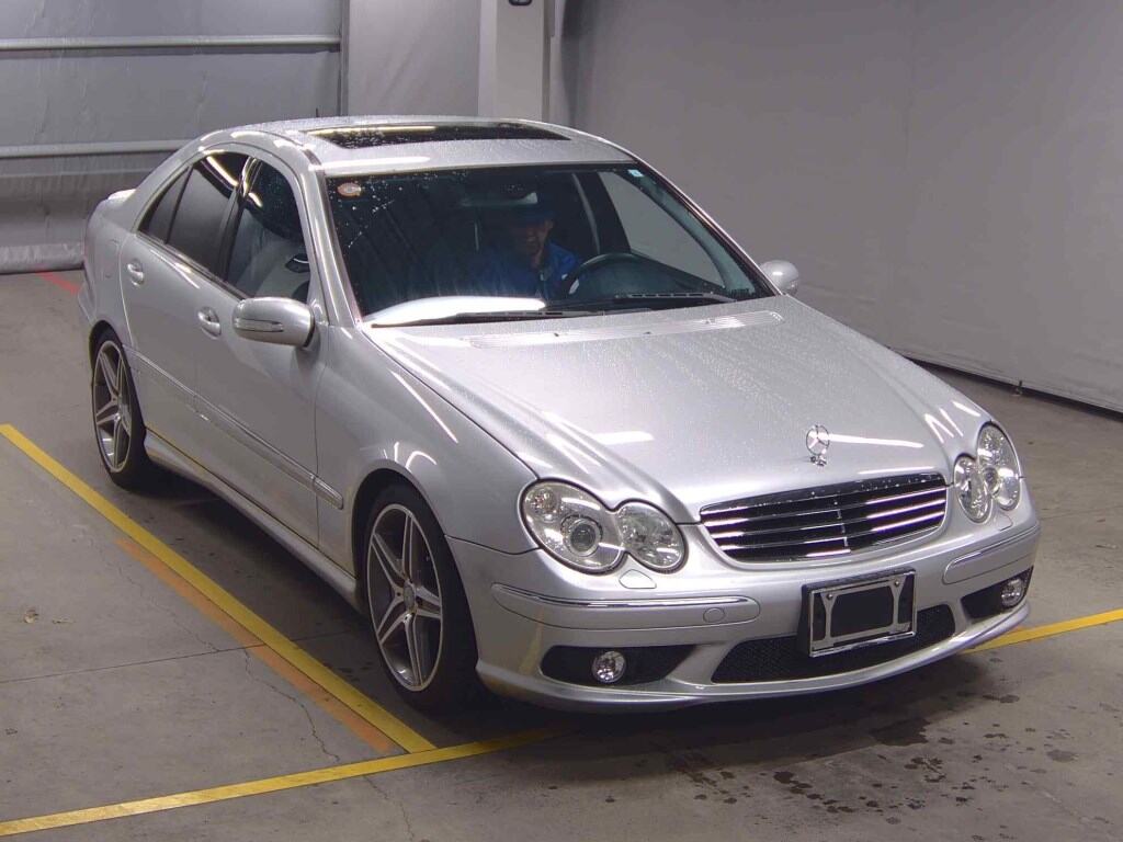 Mercedes-Benz C-Class 2005 - Image 1