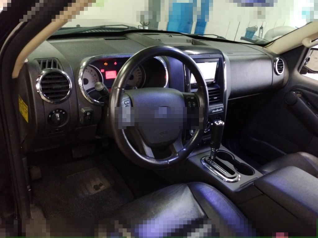 Ford Explorer 2011 - Image 4