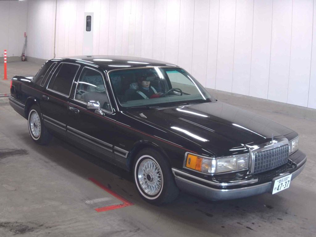 Lincoln TOWNCAR 1994 - Image 2