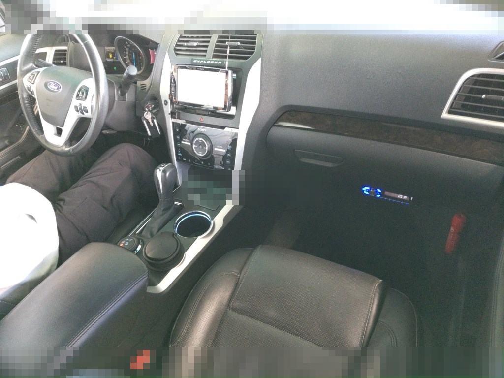 Ford Explorer 2012 - Image 4