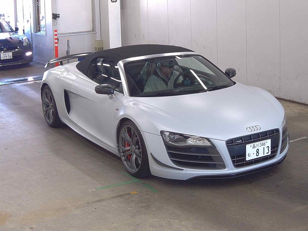 Audi R8 SPYDER 2012 - Image 2