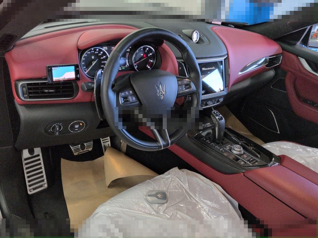 Maserati LEVANTE 2022 - Image 4