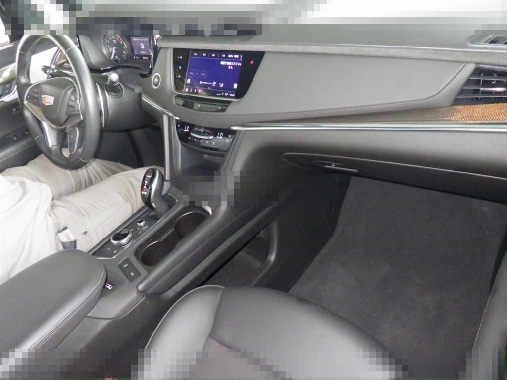 Cadillac XT5 2021 - Image 4