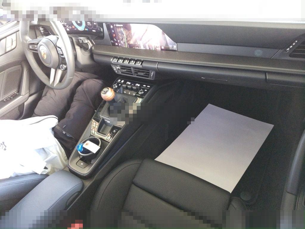 Porsche 911 CP 2025 - Image 4