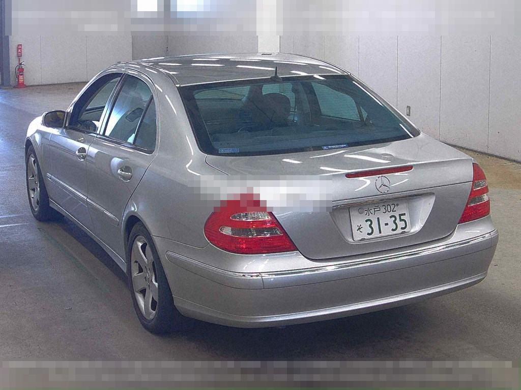 Mercedes-Benz E-Class 2002 - Image 3