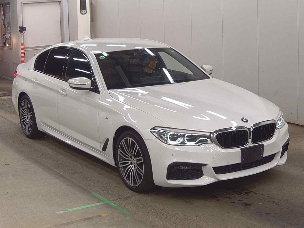 BMW 5 Series 2019 - Image 2