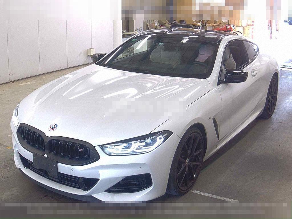 BMW 8 Series 2022 - Image 5