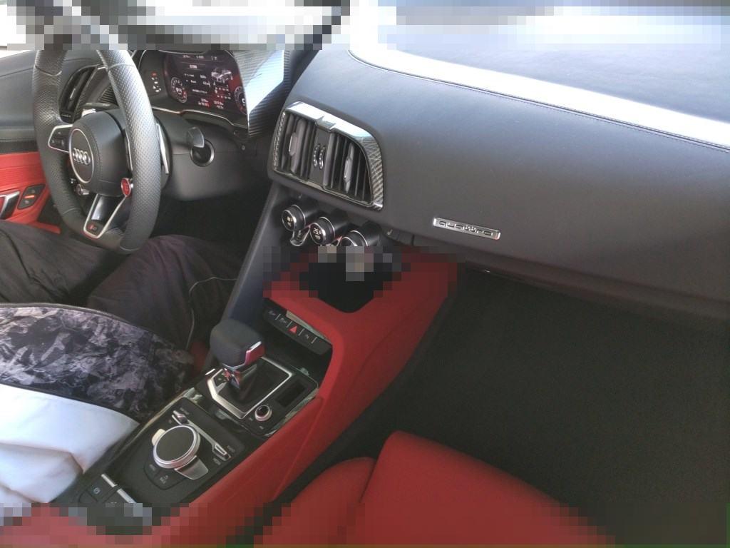 Audi R8 SPYDER 2021 - Image 4
