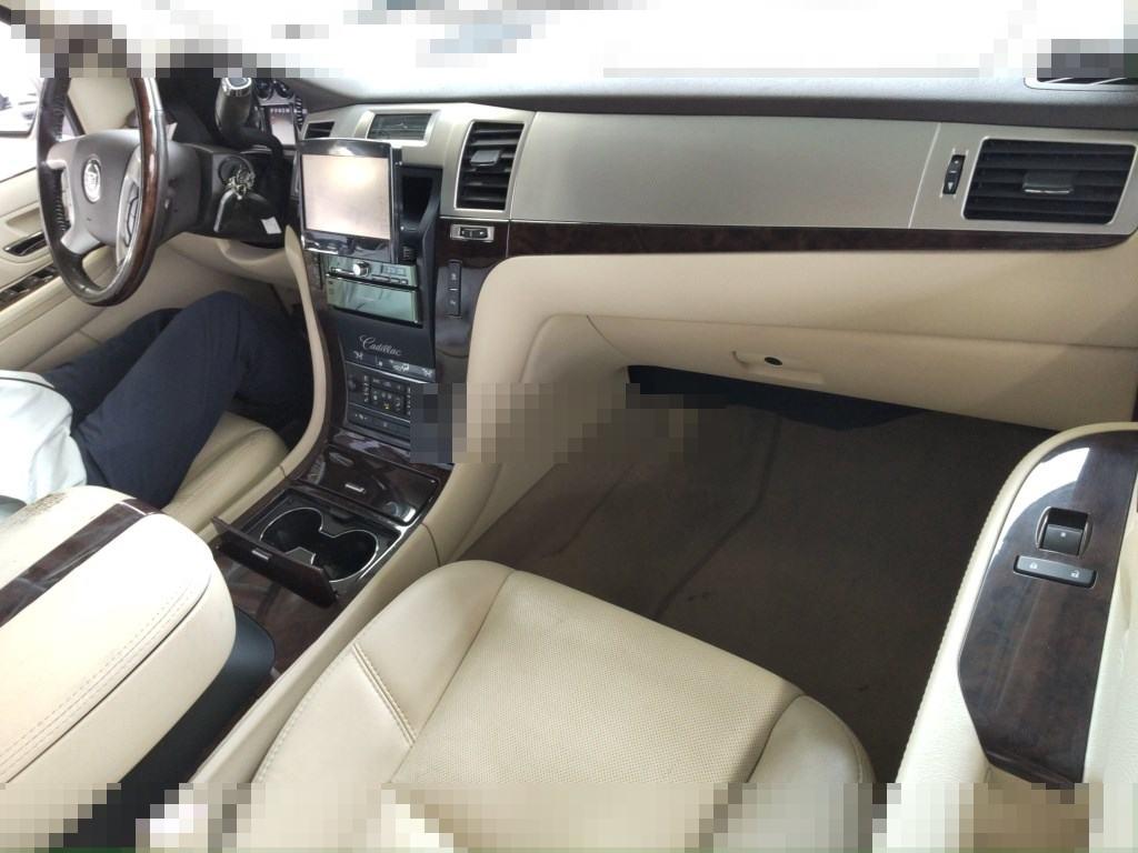 Cadillac ESCALADE 2010 - Image 4