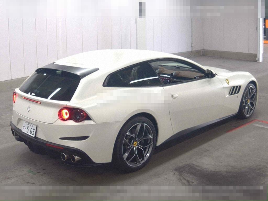 Ferrari GTC4 LUSSO 2017 - Image 6