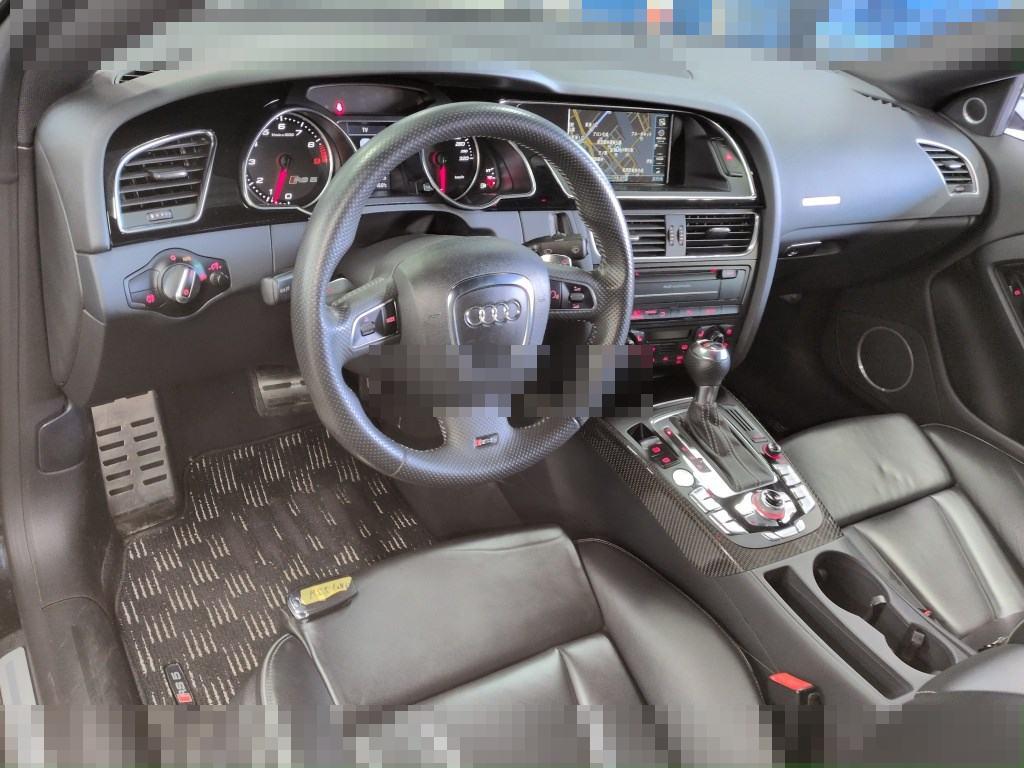 Audi RS5 2011 - Image 4