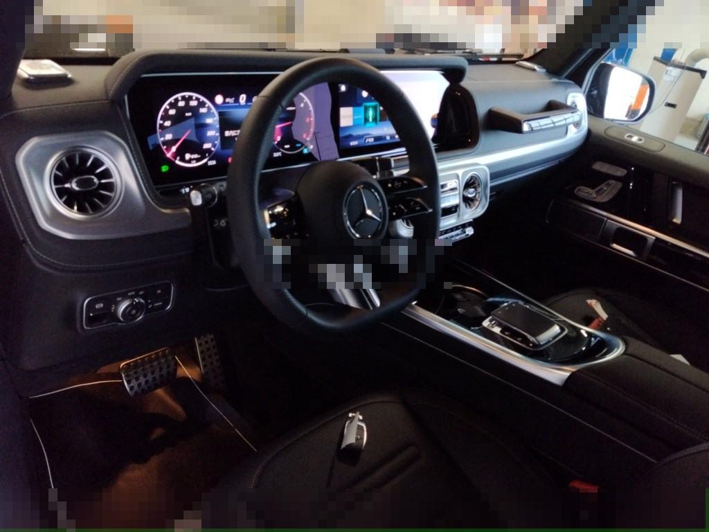 Mercedes-Benz G-Class 2025 - Image 4