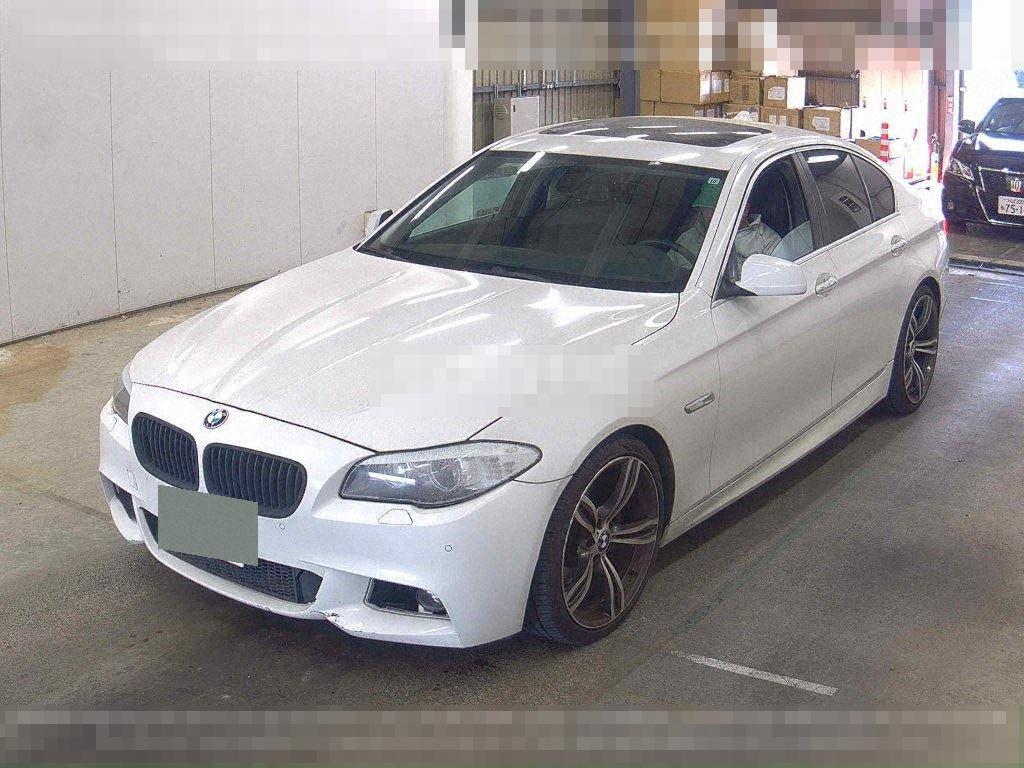 BMW 5 Series 2010 - Image 5
