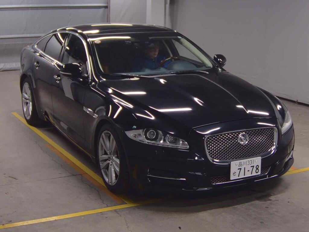 Jaguar XJ 2012 - Image 1