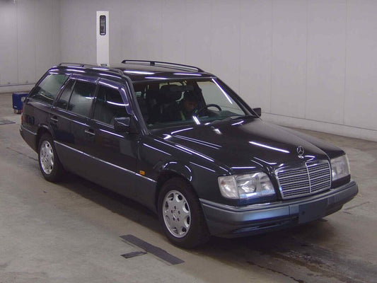 Mercedes-Benz E-Class Station Wagon 1996 - Image 1