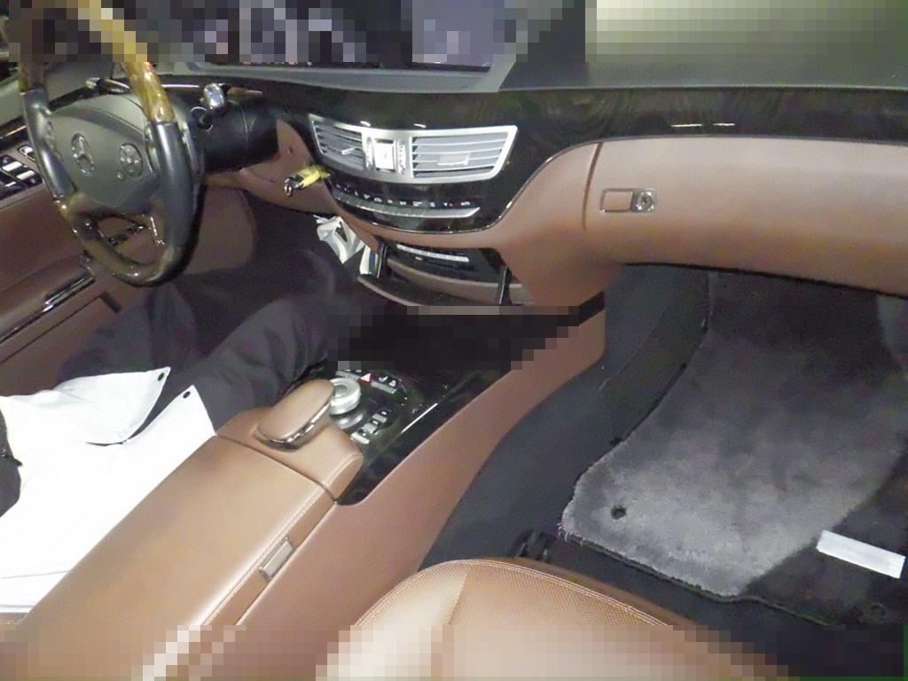 Mercedes-Benz S-Class 2010 - Image 4