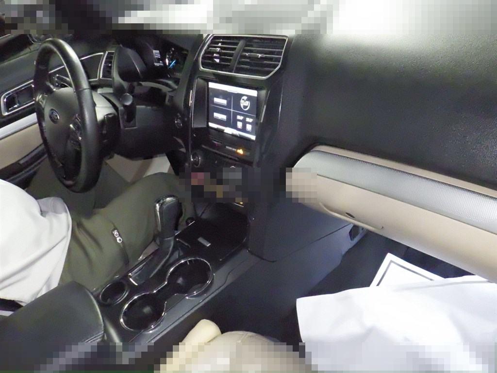 Ford Explorer 2015 - Image 4