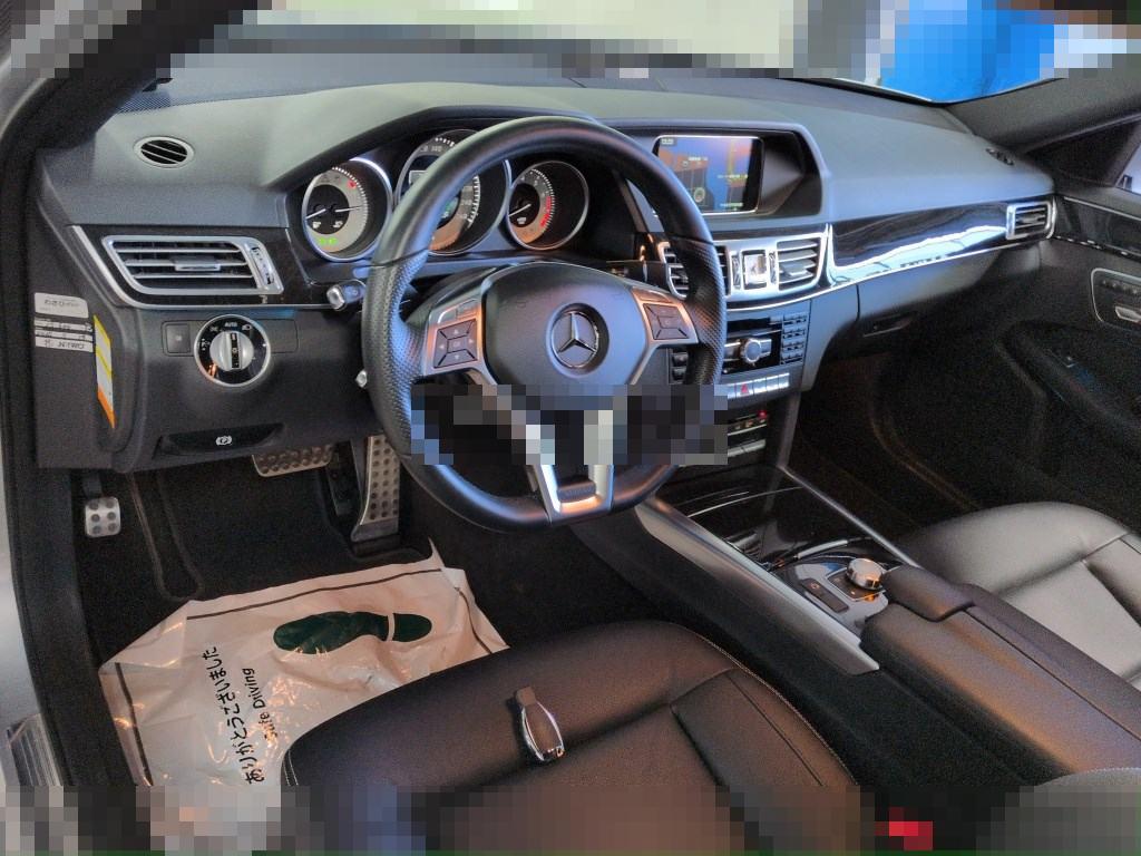 Mercedes-Benz E-Class 2014 - Image 4