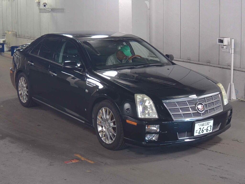 Cadillac STS 2008 - Image 2