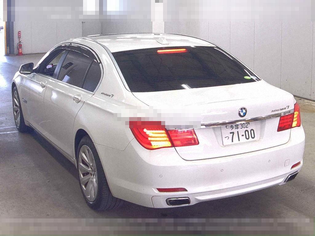 BMW 7 Series 2011 - Image 3