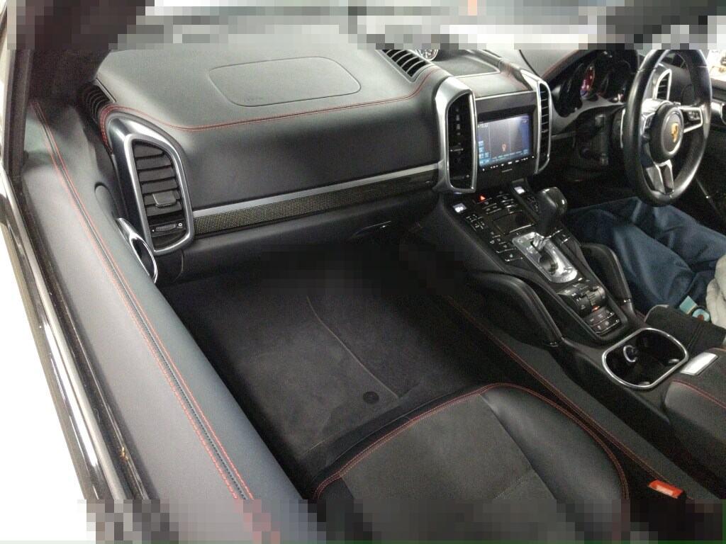 Porsche CAYENNE 2018 - Image 4