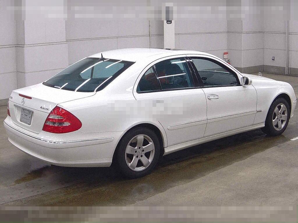 Mercedes-Benz E-Class 2004 - Image 6