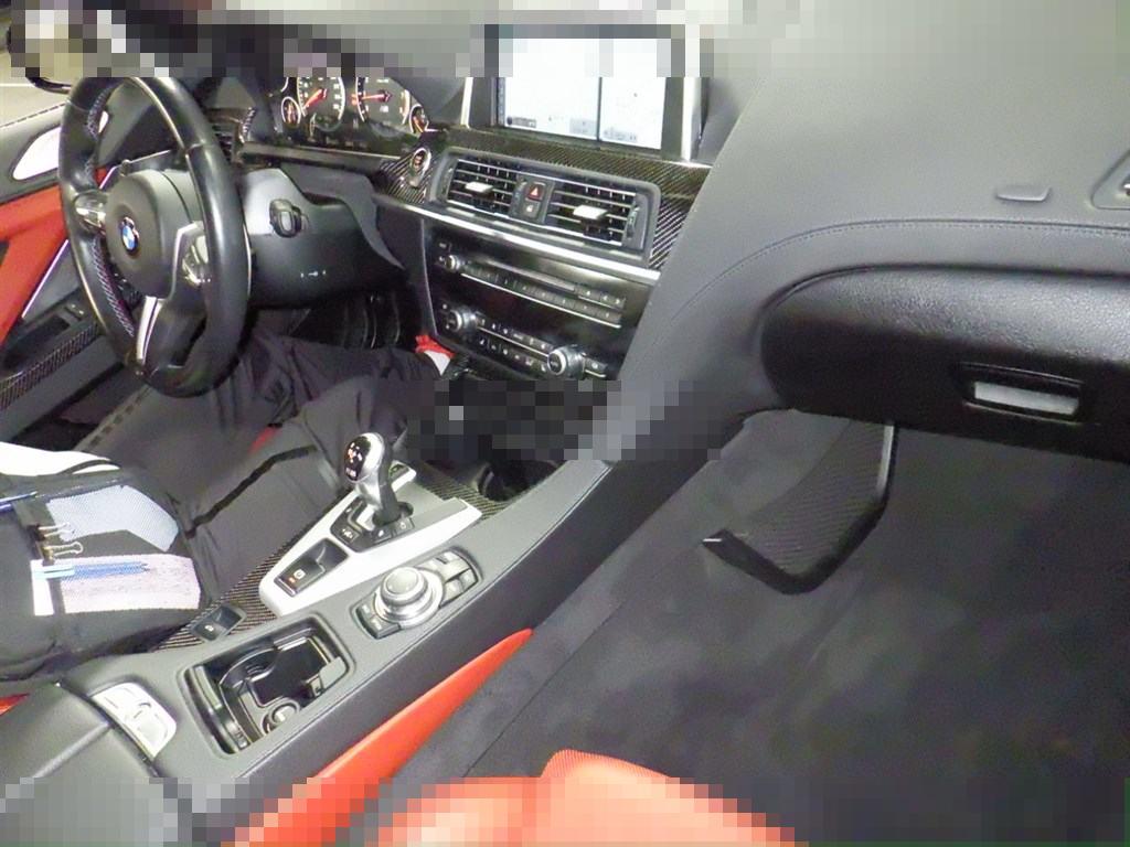 BMW M6 2012 - Image 4