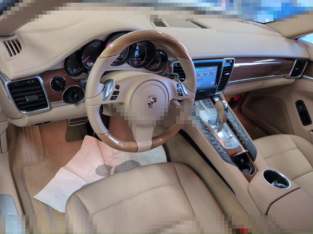 Porsche PANAMERA 2010 - Image 4