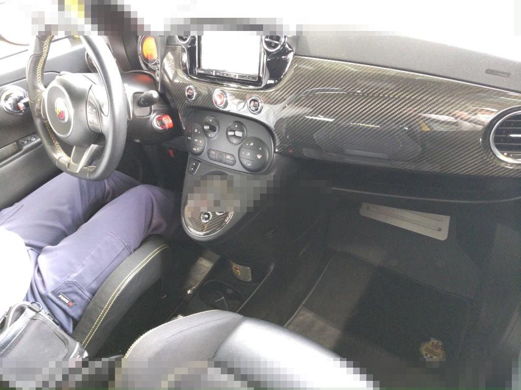 ABARTH 695 TRIBUTO FERRARI 2011 - Image 4