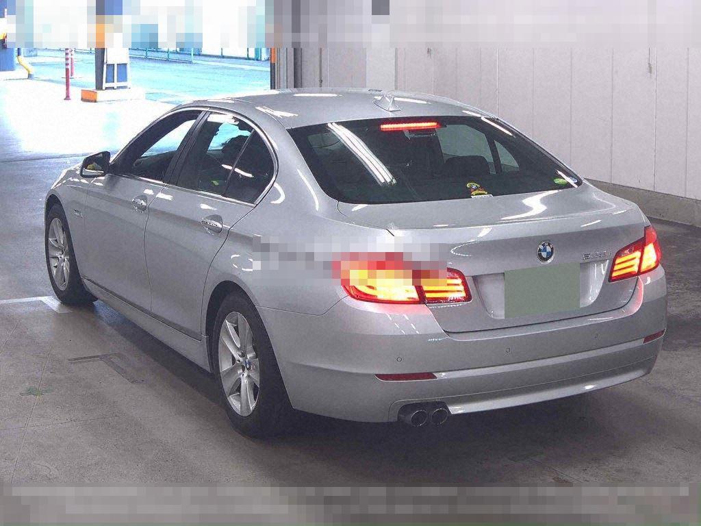 BMW 5 Series 2010 - Image 3