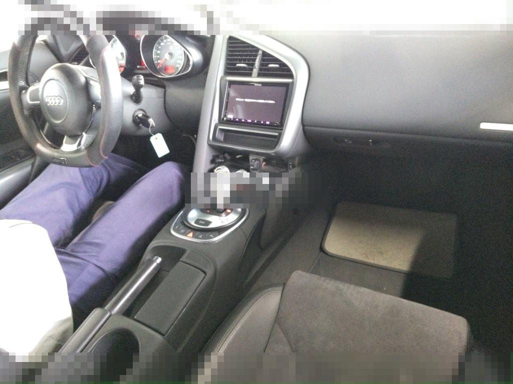 Audi R8 2008 - Image 4